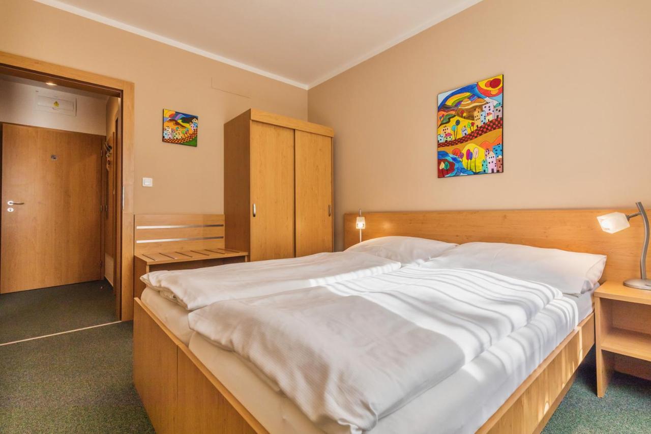Penzion & Vinny Bar Regio Kujov Dış mekan fotoğraf